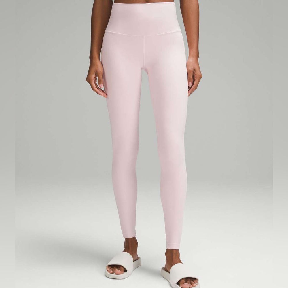 Lululemon align leggings 25’’ in Flush Pink - Size 4